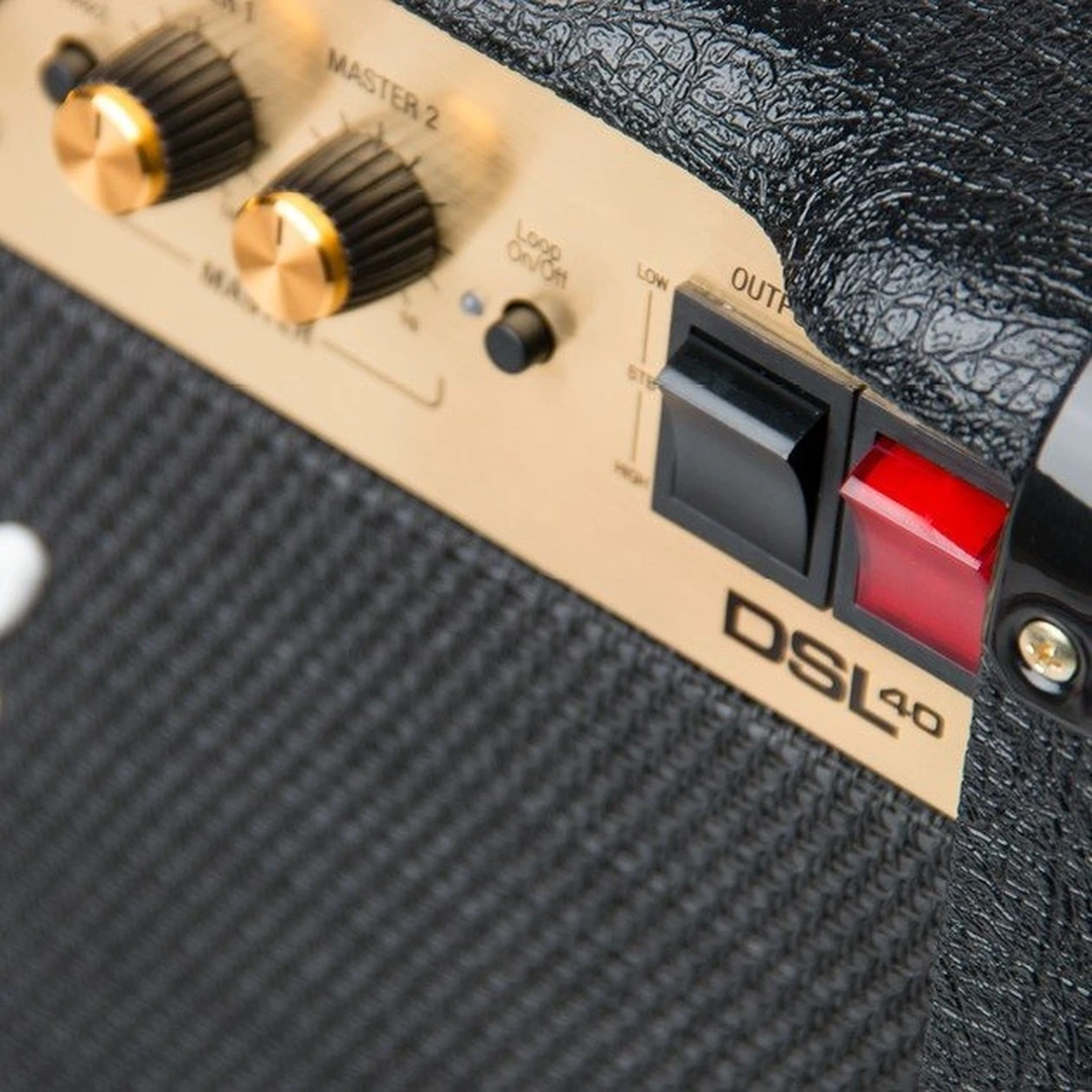 Комбоусилитель Marshall DSL40C