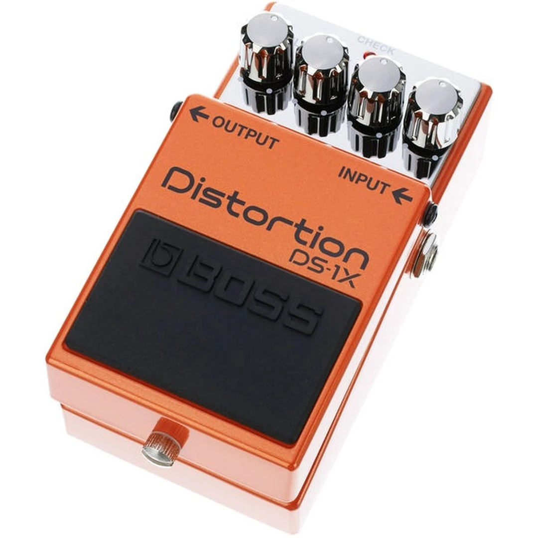 Педаль эффектов Boss DS-1X Distortion