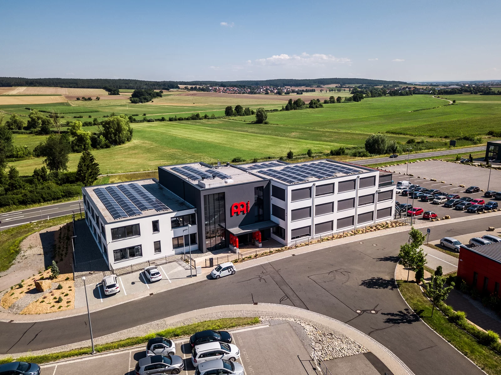 Современное административное здание Meinl